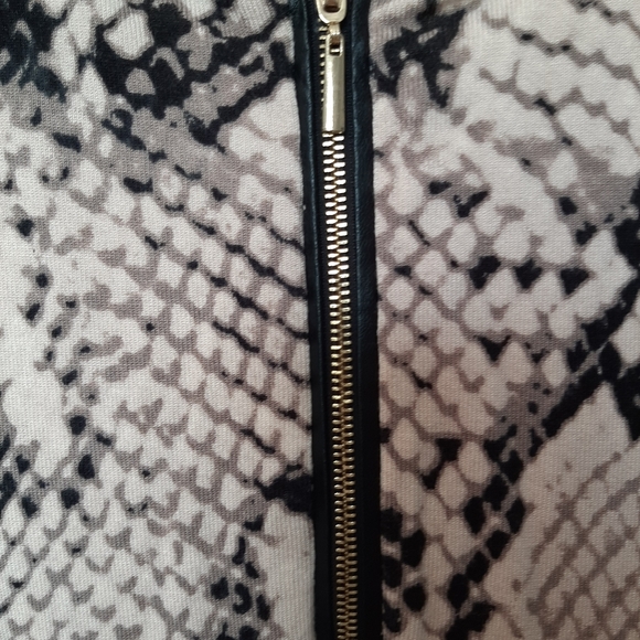 Long Sweater - Picture 3 of 7